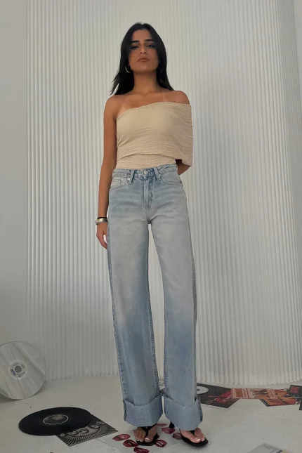 Wide-Leg Raw Hem Turn-Up - High-Waist Light Vintage Blue Jeans